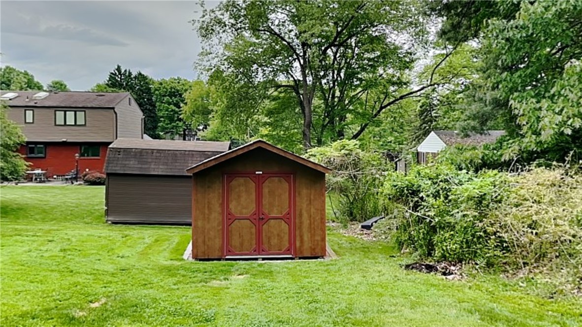 Ross Twp, Pennsylvania 15237, United States, 4 Bedrooms Bedrooms, ,2 BathroomsBathrooms,Residential,Pending,51912