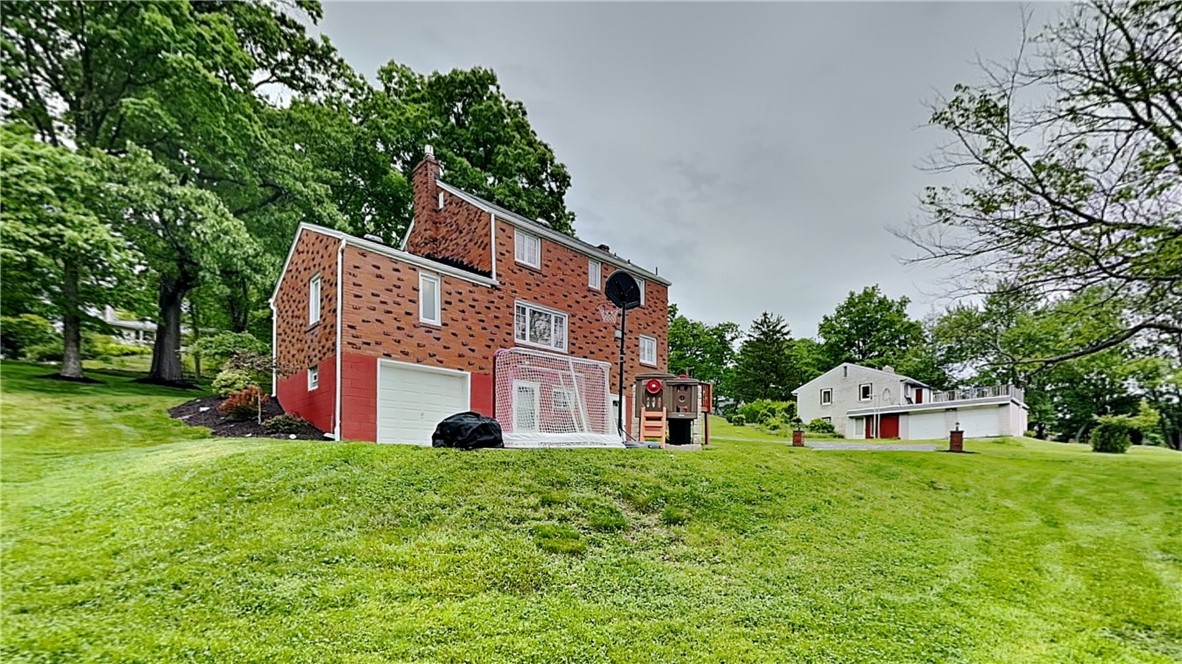 Ross Twp, Pennsylvania 15237, United States, 4 Bedrooms Bedrooms, ,2 BathroomsBathrooms,Residential,Pending,51912