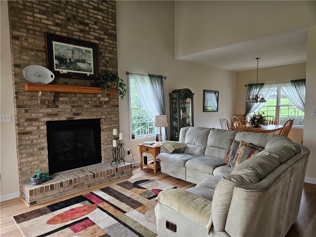 105 Sunburst Ct