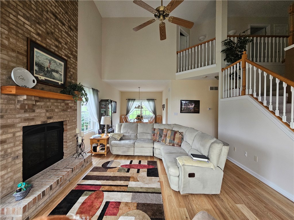 105 Sunburst Ct