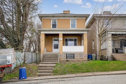 511 Wyncotte St Sheraden PA 15204