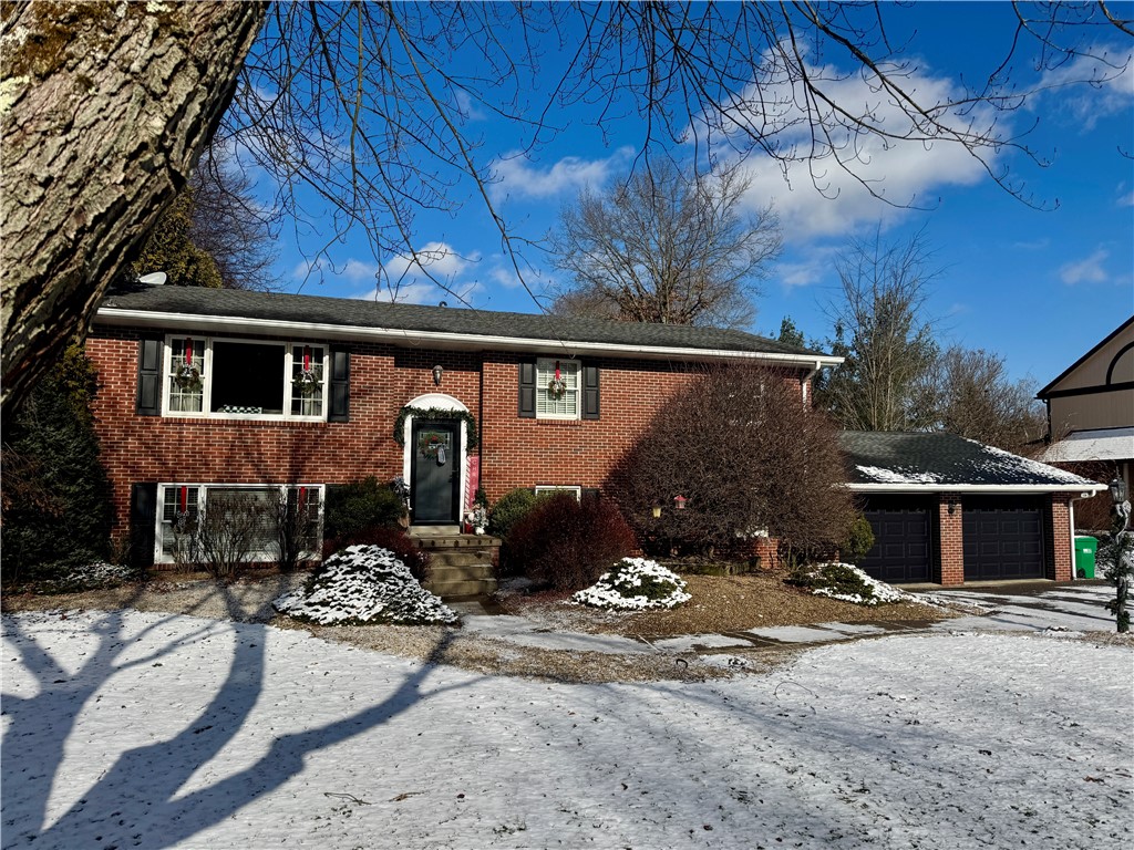 Twp Of But SW, Pennsylvania 16001, United States, 4 Bedrooms Bedrooms, ,3 BathroomsBathrooms,Residential,Contingent,26839