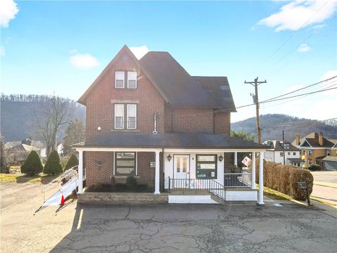 318 Juniper St Versailles Boro PA 15132