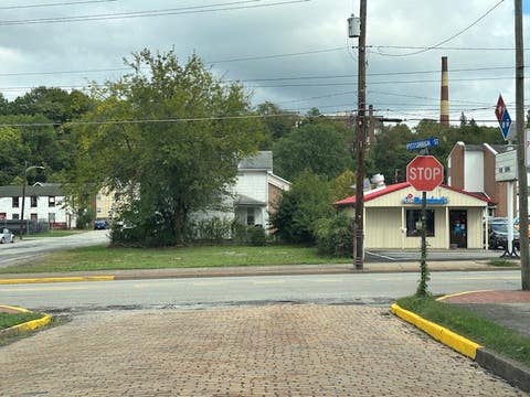 Townhouse For Sale - 515-517 N Pittsburgh Street St<br/> Connellsville, PA 15683