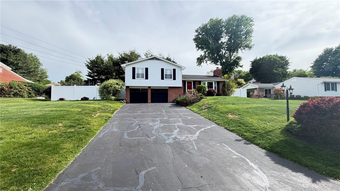145 Lansdowne Dr