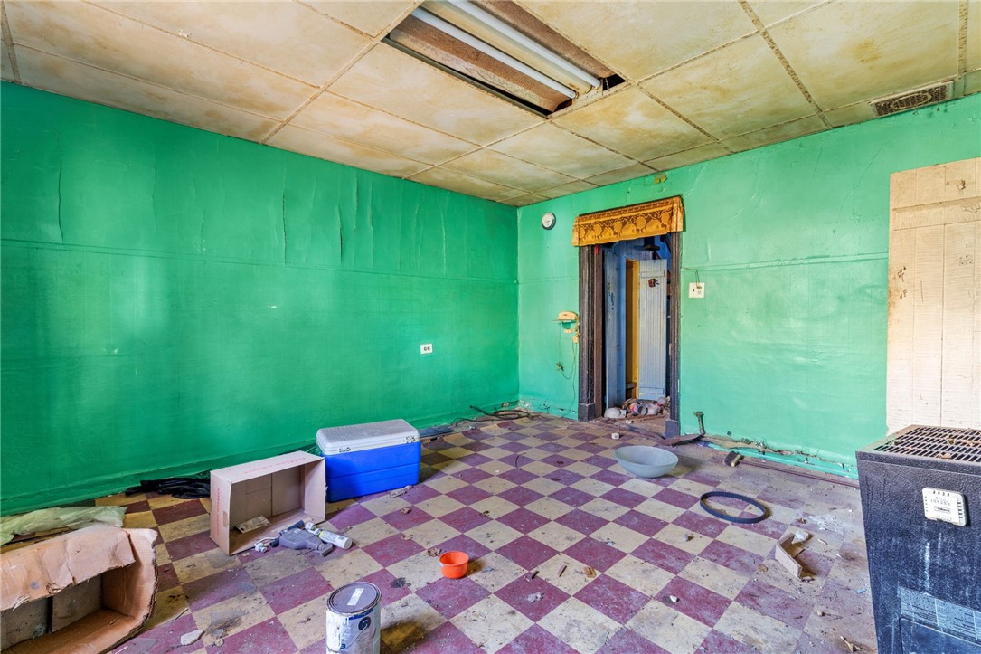 Spring Garden, Pennsylvania 15212, United States, 2 Bedrooms Bedrooms, ,1 BathroomBathrooms,Residential,Pending,33614