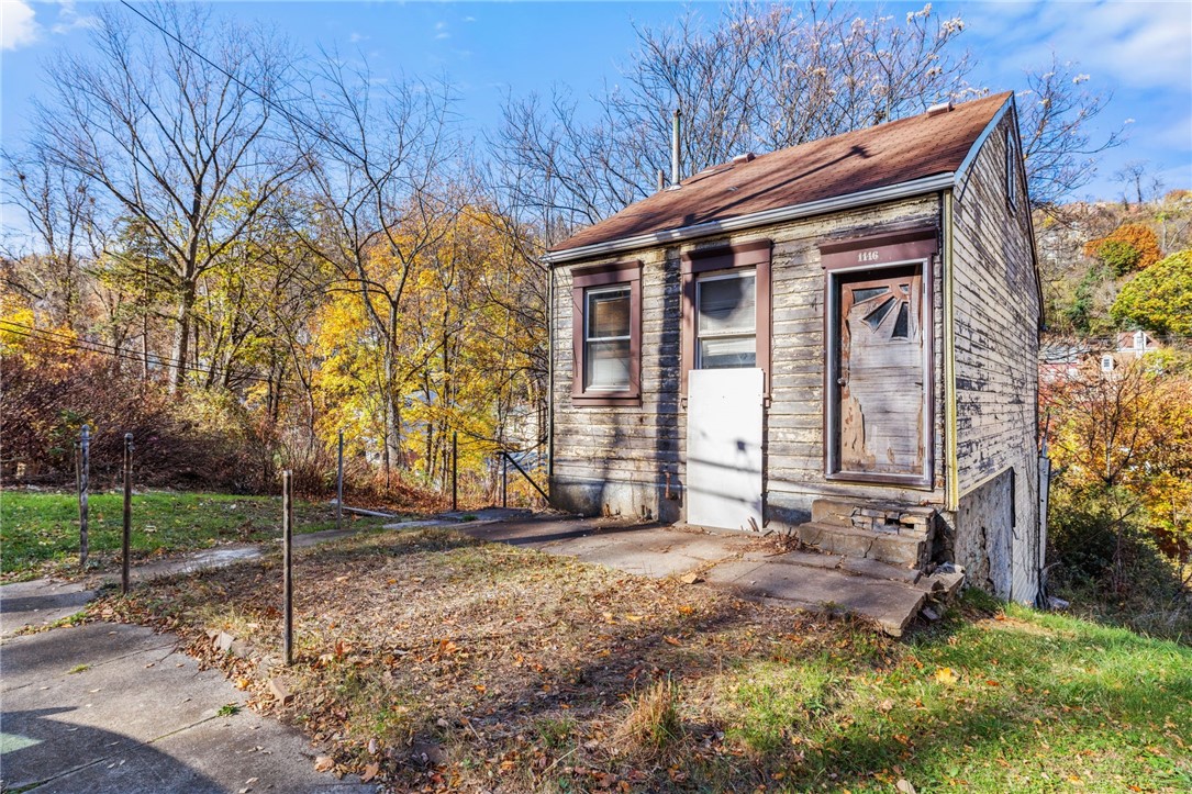 Spring Garden, Pennsylvania 15212, United States, 2 Bedrooms Bedrooms, ,1 BathroomBathrooms,Residential,Pending,33614