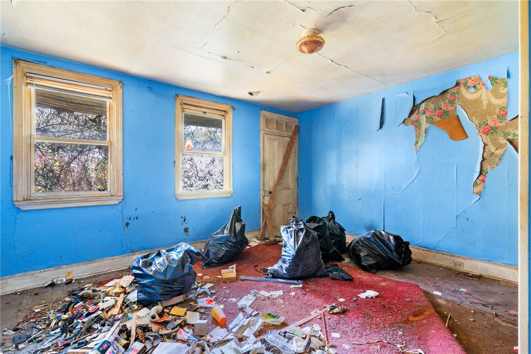 Spring Garden, Pennsylvania 15212, United States, 2 Bedrooms Bedrooms, ,1 BathroomBathrooms,Residential,Pending,33614