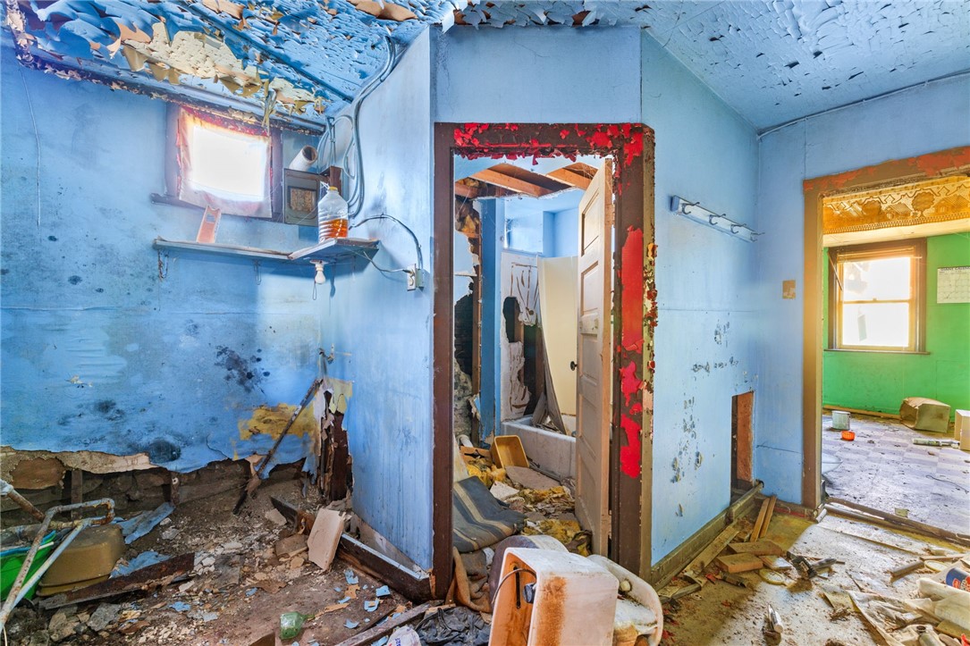 Spring Garden, Pennsylvania 15212, United States, 2 Bedrooms Bedrooms, ,1 BathroomBathrooms,Residential,Pending,33614