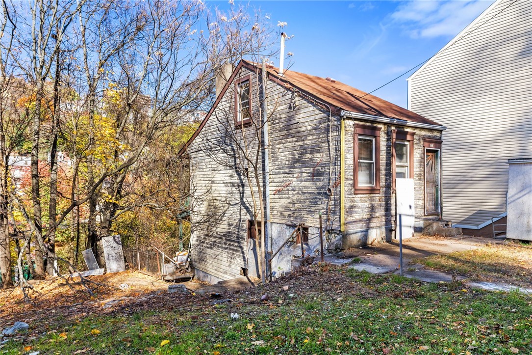 Spring Garden, Pennsylvania 15212, United States, 2 Bedrooms Bedrooms, ,1 BathroomBathrooms,Residential,Pending,33614