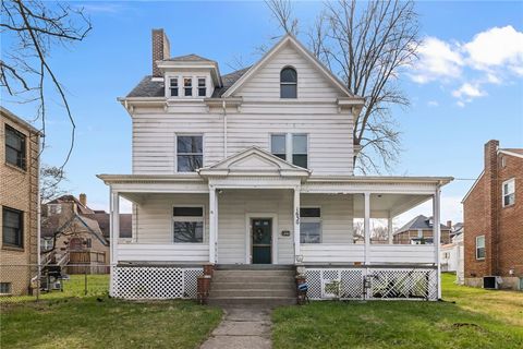 Photo of 1630 State Ave, Coraopolis, PA 15108 (MLS # 1747368)