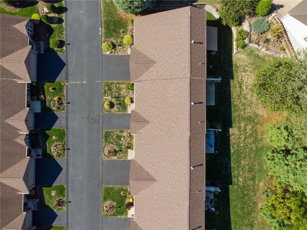 Houston, Pennsylvania 15342, United States, 3 Bedrooms Bedrooms, ,3 BathroomsBathrooms,Residential,Contingent,226225