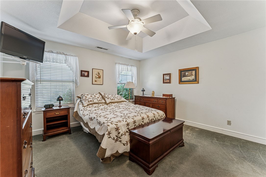 Houston, Pennsylvania 15342, United States, 3 Bedrooms Bedrooms, ,3 BathroomsBathrooms,Residential,Contingent,226225