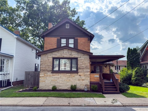 Homes For Sale - 211 N 18th Ave Ave<br/> New Brighton, PA 15066