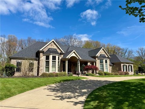 Photo of 912 Champlain Pl, Gibsonia, PA 15044 (MLS # 1750423)