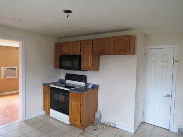216 W Virginia Way Way, Jeannette, Pennsylvania image 6