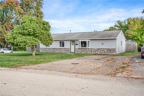 Photo of 401 Rothey Dr, Elizabeth, PA 15037 (MLS # 1725697)