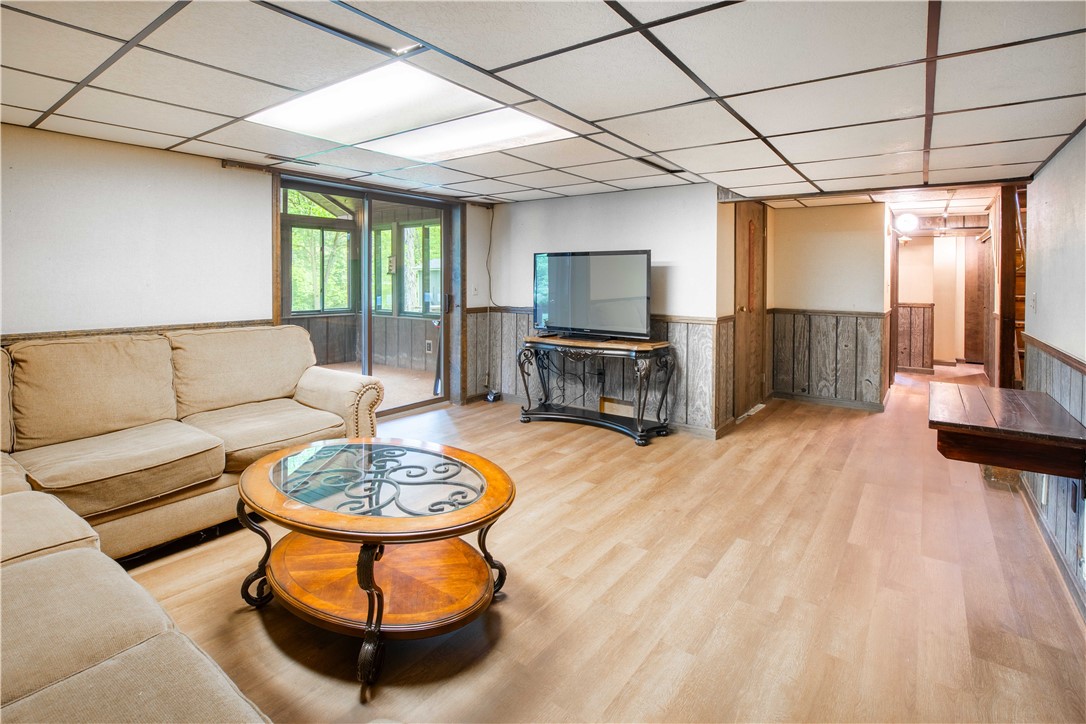 Coolspring Twp, Pennsylvania 16137, United States, 4 Bedrooms Bedrooms, ,2 BathroomsBathrooms,Residential,Contingent,135470