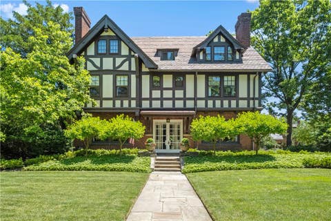 Photo for 18 W Woodland Road