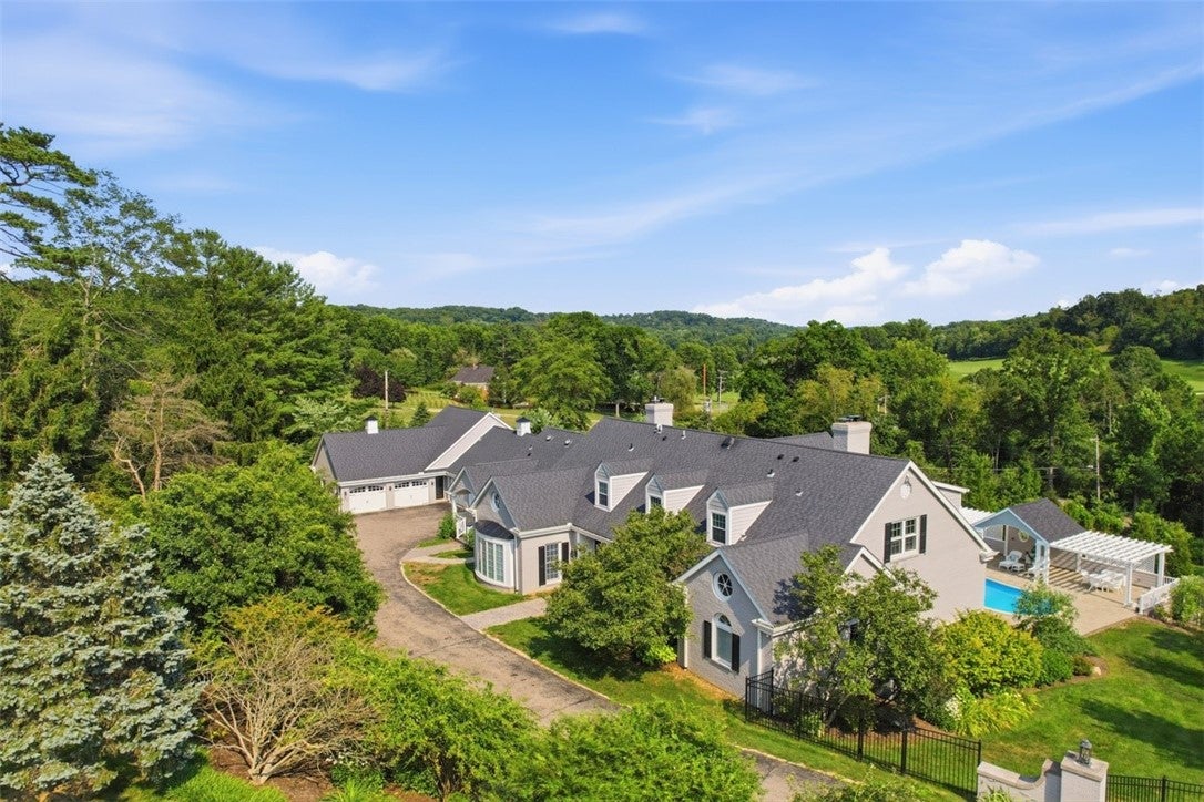 140 Glen Laurel Lane