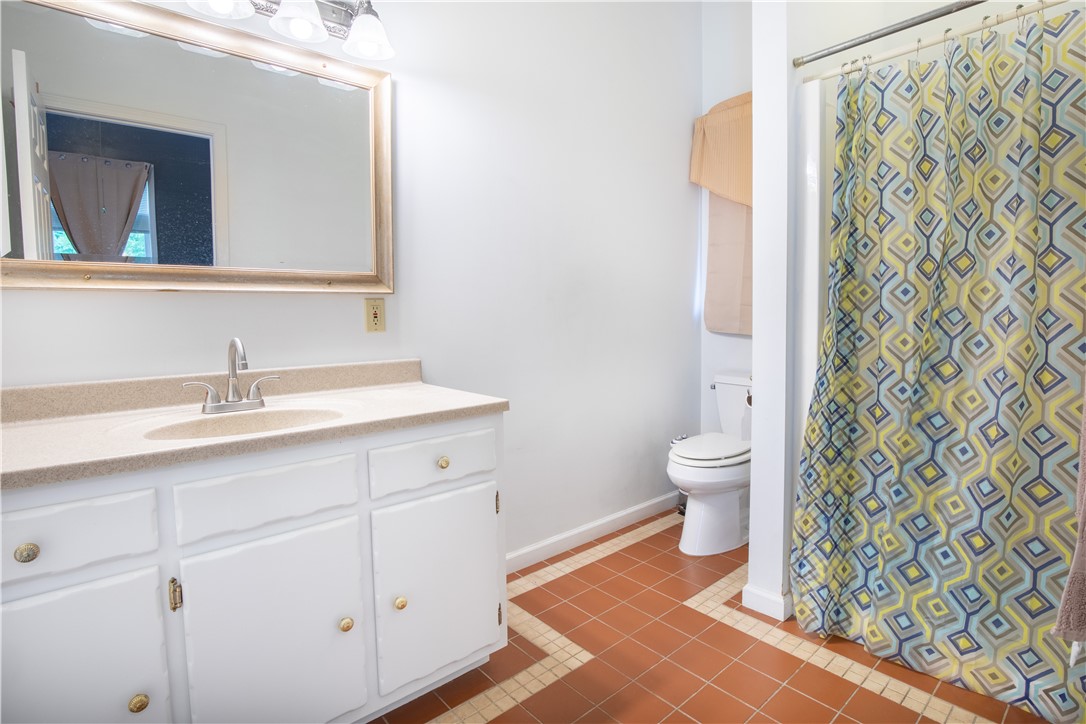 Hermitage, Pennsylvania 16148, United States, 4 Bedrooms Bedrooms, ,3 BathroomsBathrooms,Residential,Active,198703