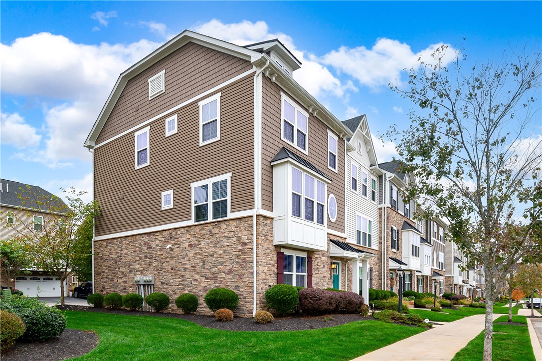 828 Theda Dori Street