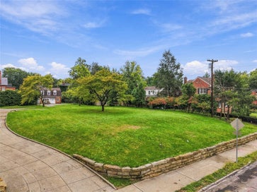 5238 Ellsworth Ave Shadyside PA 15232