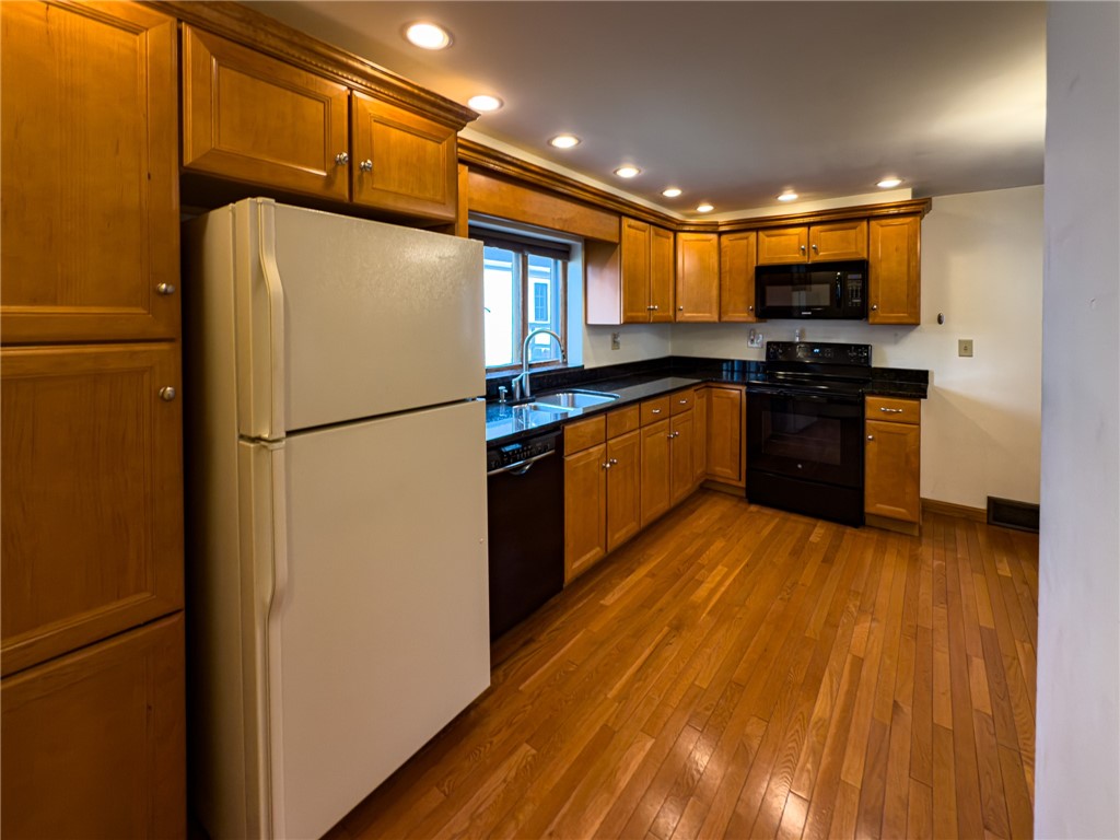 Vandergrift - Wml, Pennsylvania 15690, United States, 4 Bedrooms Bedrooms, ,2 BathroomsBathrooms,Residential,Active,99657