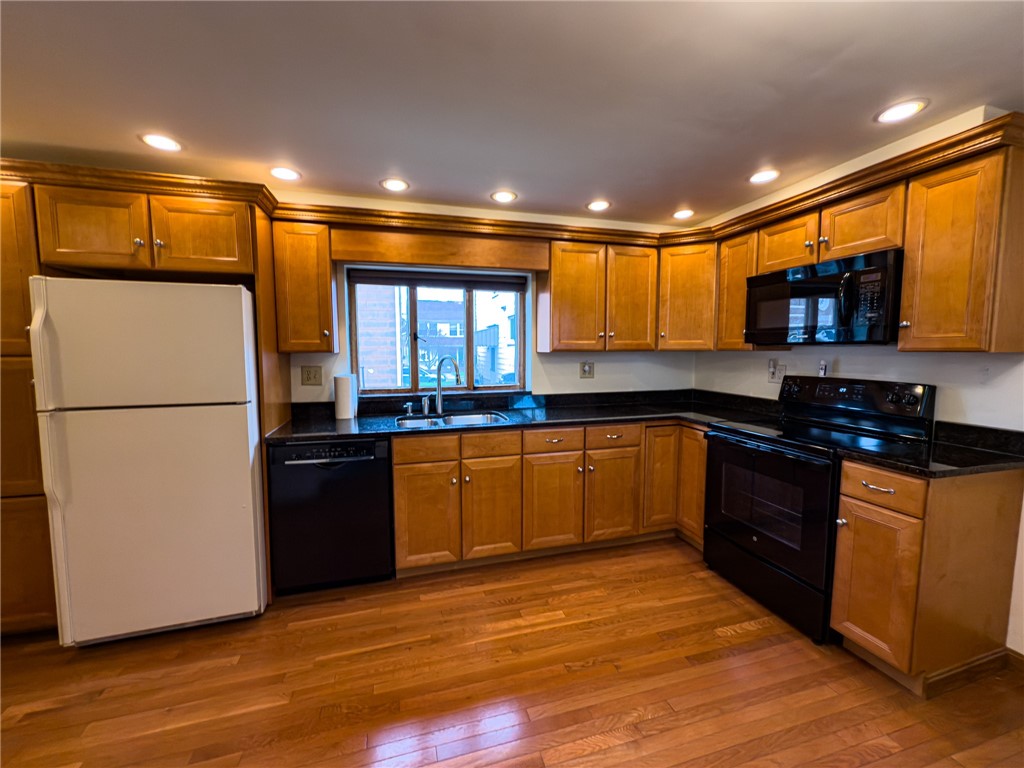 Vandergrift - Wml, Pennsylvania 15690, United States, 4 Bedrooms Bedrooms, ,2 BathroomsBathrooms,Residential,Active,99657