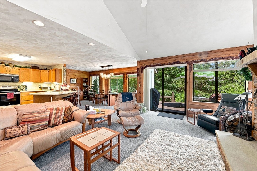 1938 South Ridge Way