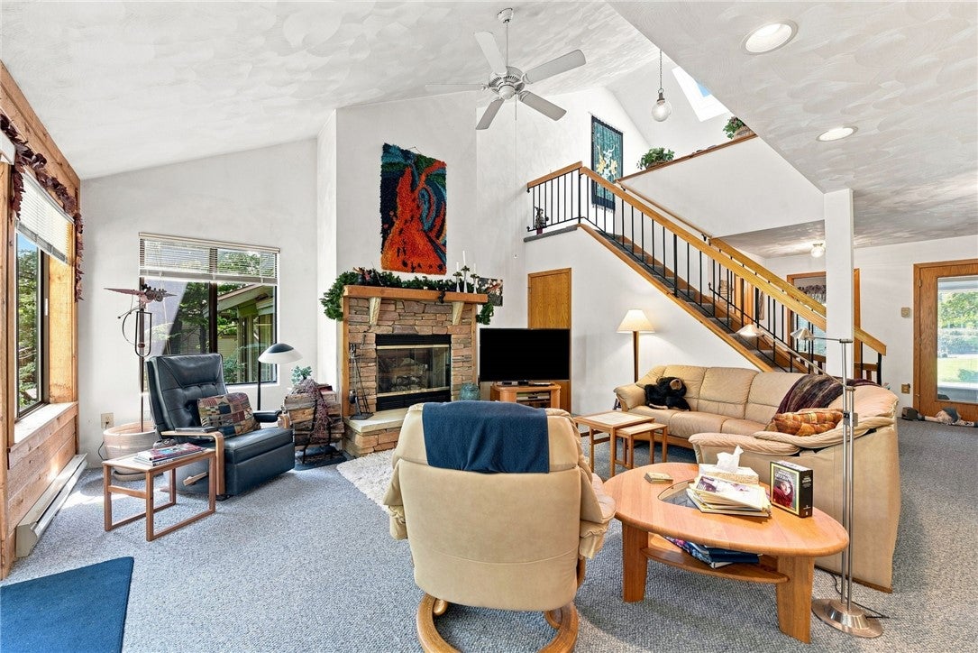 1938 South Ridge Way
