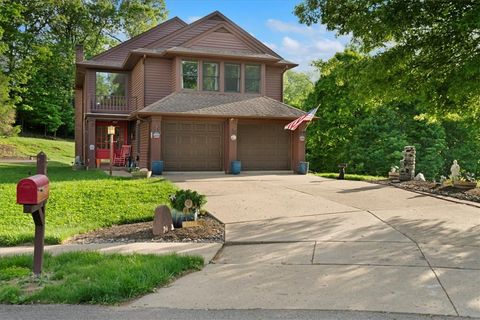 136 Heldon Dr Moon/Crescent Twp PA 15108