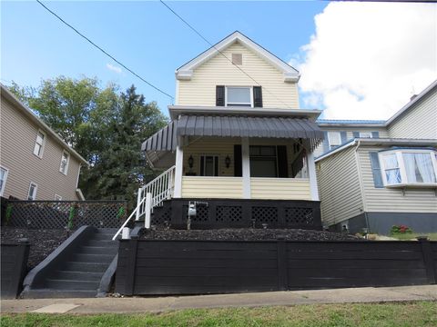Photo of 307 Meadow Ave, Charleroi, PA 15022 (MLS # 1724878)