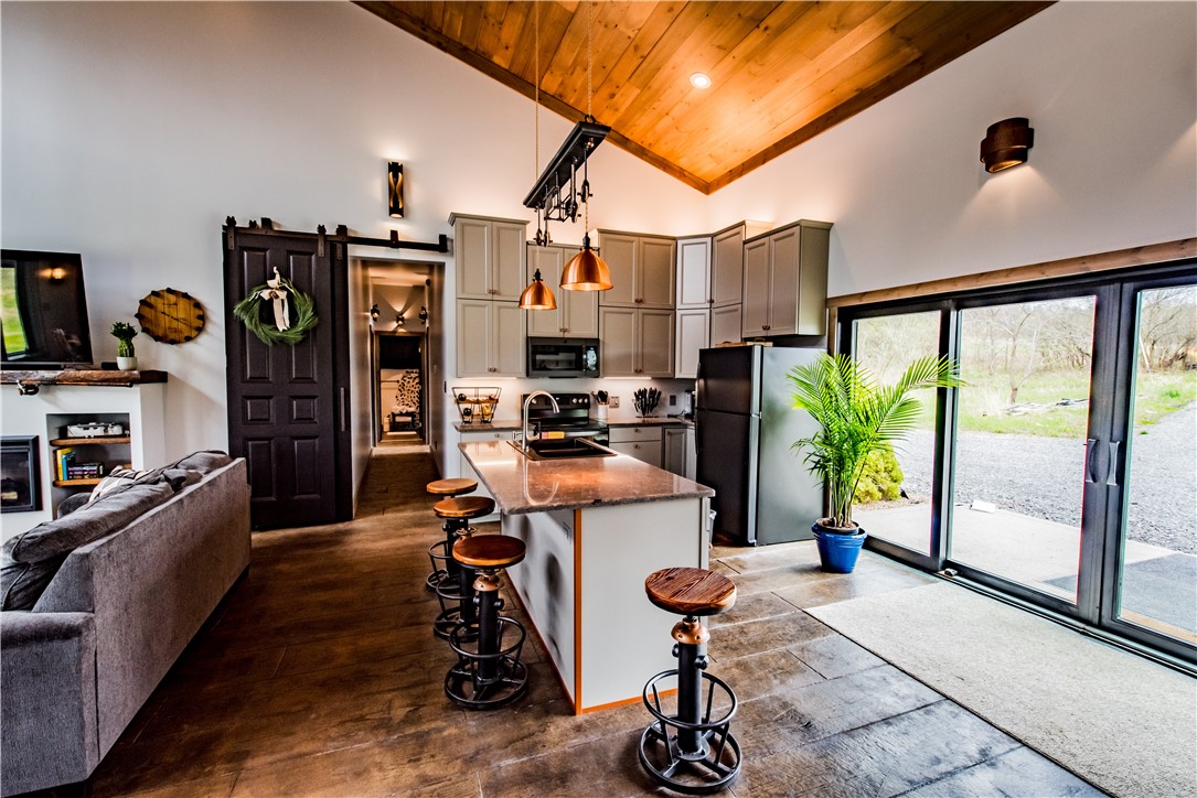 Brady Twp, Pennsylvania 16057, United States, 3 Bedrooms Bedrooms, ,2 BathroomsBathrooms,Residential,Active,226677