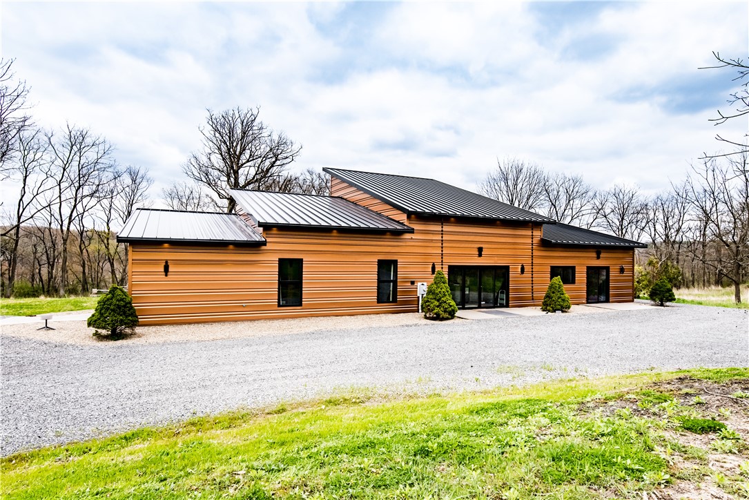 Brady Twp, Pennsylvania 16057, United States, 3 Bedrooms Bedrooms, ,2 BathroomsBathrooms,Residential,Active,226677