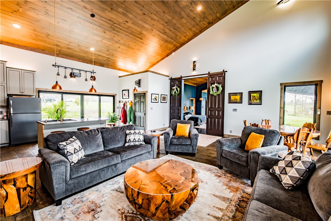 Brady Twp, Pennsylvania 16057, United States, 3 Bedrooms Bedrooms, ,2 BathroomsBathrooms,Residential,Active,226677