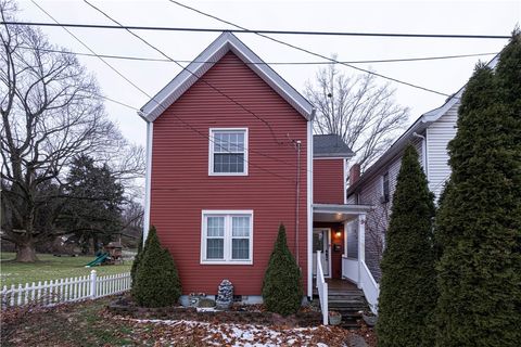 Photo of 306 Chicago Ave, Elizabeth, PA 15037 (MLS # 1735807)