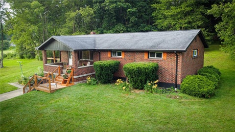 Homes For Sale - 119 Eberhart Ln Ln<br/> Donegal, PA 16025