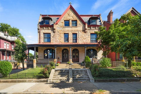 Homes For Rent - 1336 Pennsylvania Ave Ave<br/> Manchester, PA 15233