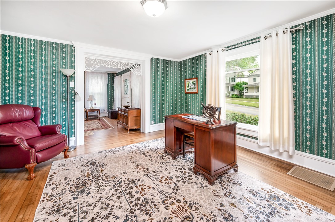 Mercer Boro - Mer, Pennsylvania 16137, United States, 4 Bedrooms Bedrooms, ,2 BathroomsBathrooms,Residential,Active,101099