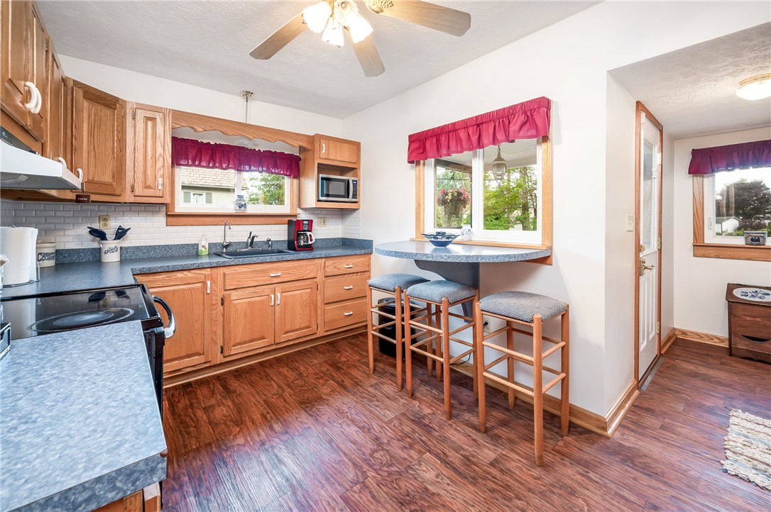 Mercer Boro - Mer, Pennsylvania 16137, United States, 4 Bedrooms Bedrooms, ,2 BathroomsBathrooms,Residential,Active,101099