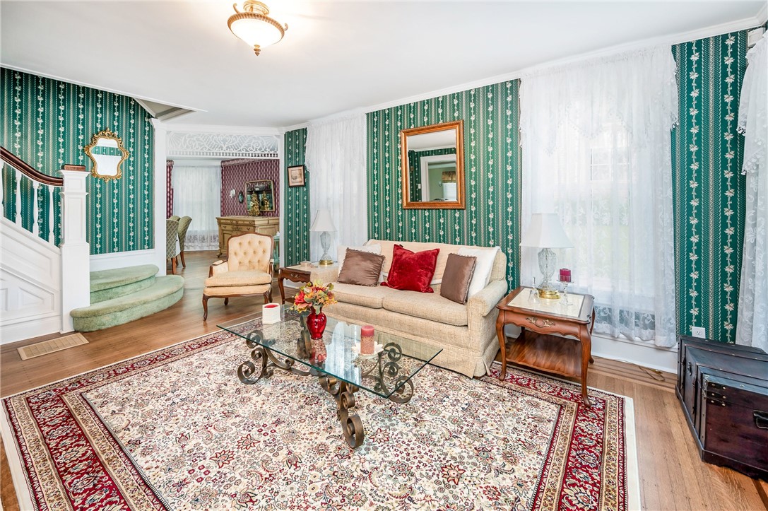 Mercer Boro - Mer, Pennsylvania 16137, United States, 4 Bedrooms Bedrooms, ,2 BathroomsBathrooms,Residential,Active,101099