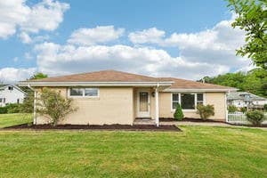 Photo for 200 Edgewood Drive