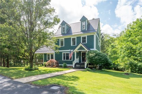 Photo of 45 Owl Hollow Rd, Ligonier, PA 15658 (MLS # 1760011)