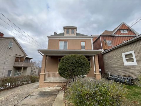 Photo of 132 Parkfield St #1, Pittsburgh, PA 15210 (MLS # 1725702)