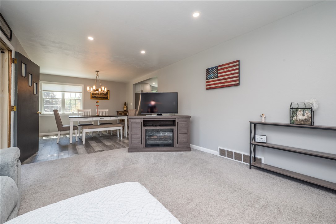 Baldwin Boro, Pennsylvania 15236, United States, 3 Bedrooms Bedrooms, ,3 BathroomsBathrooms,Residential,Contingent,183438