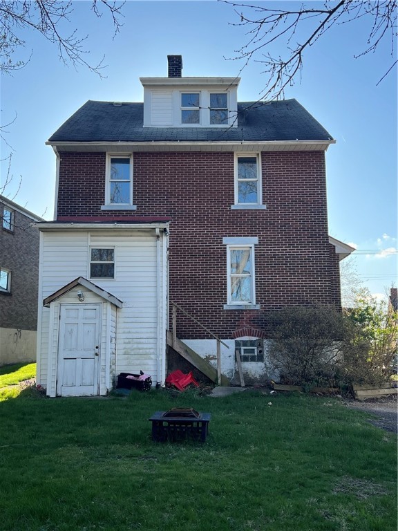 3009 Main St