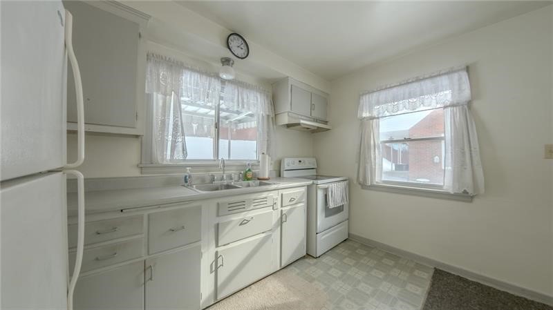 1203 Vine St St, West Newton, Pennsylvania image 11