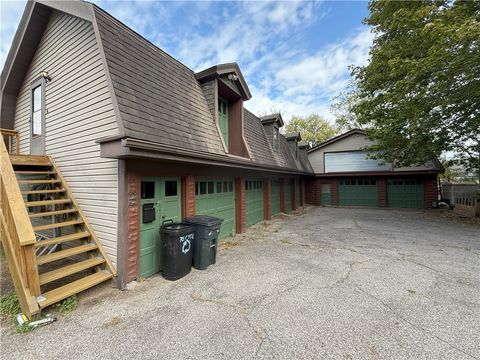 Photo of 27 Richmond St, Pittsburgh, PA 15205 (MLS # 1725146)