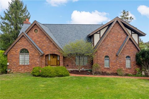 Photo of 115 Stettler Dr, Clairton, PA 15025 (MLS # 1749596)